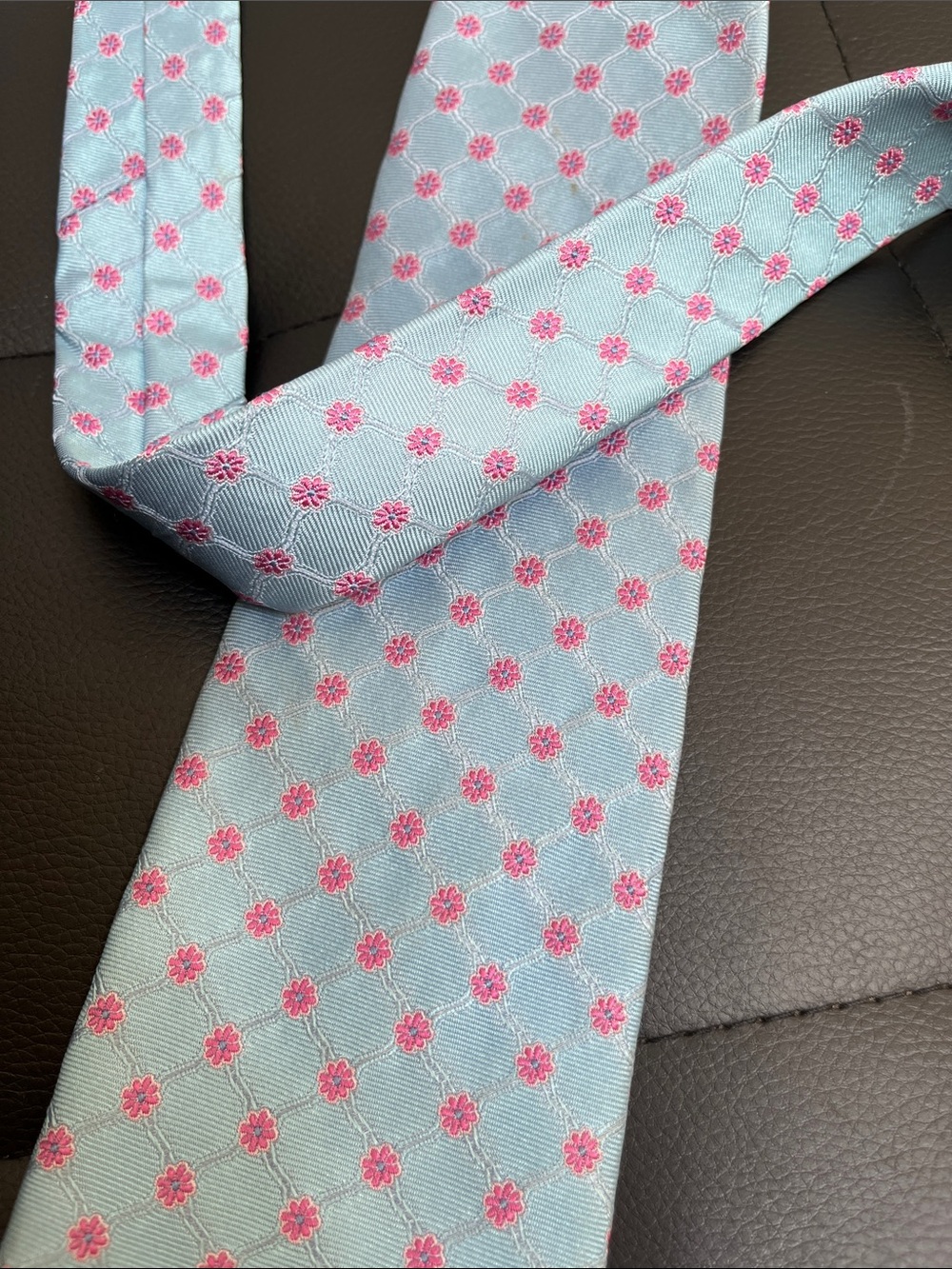 Patterned Silk Tie Quartet (4 Ties) Blue, Tan, Gray, & Navy - Picture 6 of 9